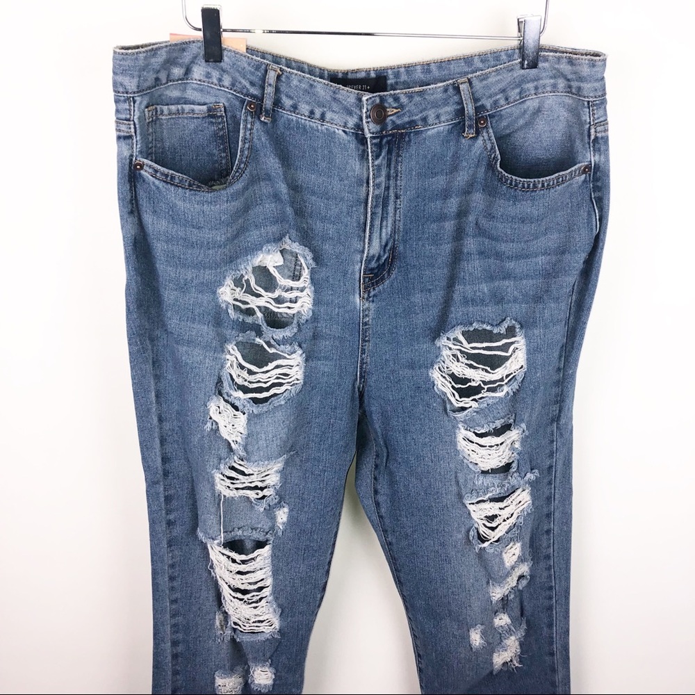 Forever 21 | Boyfriend Distressed Denim | 16 - Picture 3 of 7